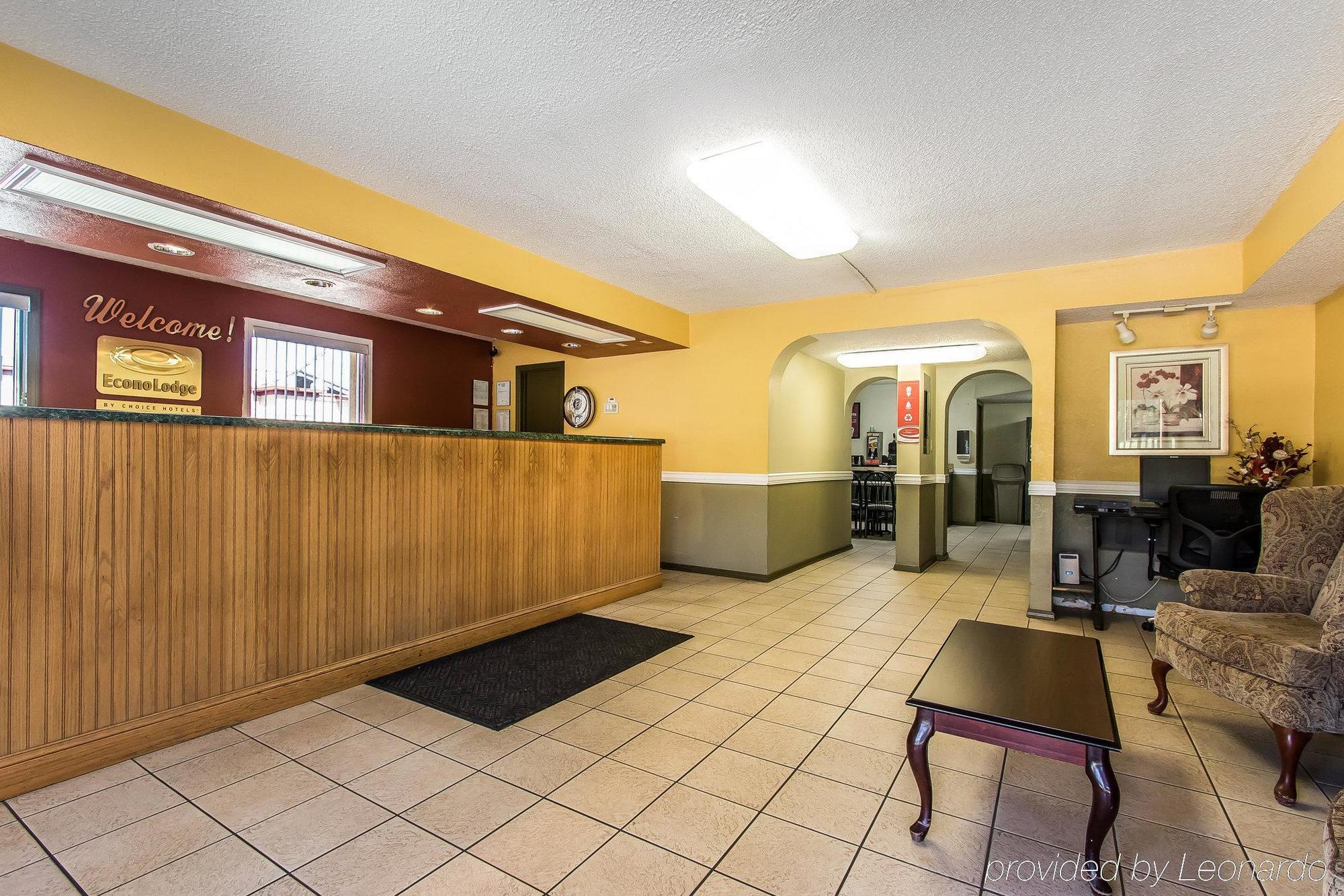Econo Lodge Скотсбъро Екстериор снимка